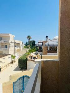 Πισίνα στο ή κοντά στο Apparemment 3 chambres et balcon +18 φωτογραφίες
