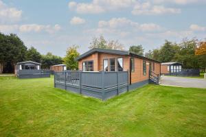 Budova, kde se chata nachází