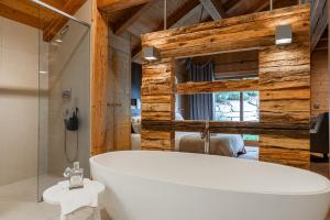 Ένα μπάνιο στο Chalet Belliou +32 φωτογραφίες