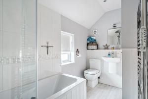 Un baño de Pinkleton 17 fotos más