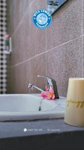 Ένα μπάνιο στο Biya Lumba