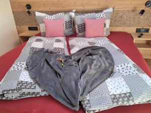 Postel nebo postele na pokoji v ubytování Winkelfeldhof + 41 fotografií