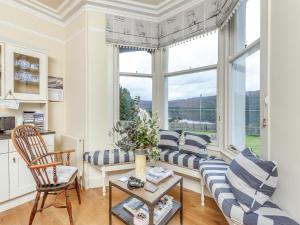 Φυσικό τοπίο κοντά σε αυτή η παραθεριστική κατοικία +26 φωτογραφίες