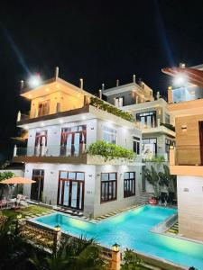 Πισίνα στο ή κοντά στο Bay View Beach Villas Mũi Né