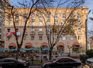 Tòa nhà nơi căn hộ tọa lạc