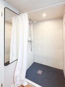 Koupelna v ubytování Gemütliches Tiny House im Grünen + 19 fotografií