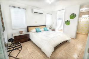Φωτογραφία από το άλμπουμ του 3 Bedroom house in peaceful Vega Baja Puerto Rico with AC σε Vega Baja