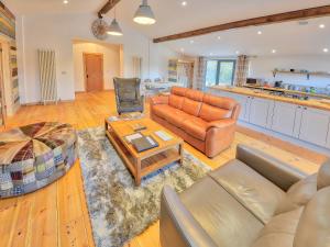 Χώρος καθιστικού στο Madeline Angevine - Ukc3208