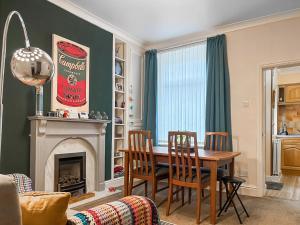 Et opholdsområde på Bold Venture Cottage