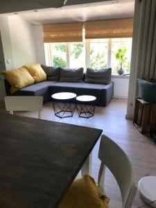 Gallery image of Gemütliche grosse 2 Zimmer Wohnung mit grosser Terasse in Seenähe, Höristrasse 8 in 78343 Gaienhofen in Gaienhofen