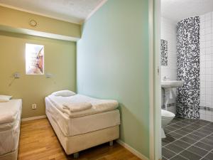 Kamar mandi di Mosebacke Hostel