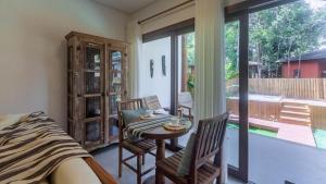 Balkón nebo terasa v ubytování Bangalo com Jacuzzi e Churrasqueira Privativa