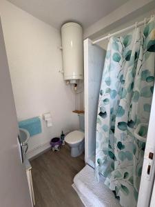 Et badeværelse på Hirondelles 3