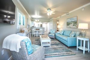 Istumisnurk majutusasutuses 2BR 1st floor beachfront condo on Sanibel Island Sandalfoot 5A1
