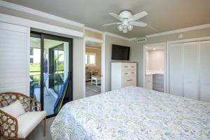 Voodi või voodid majutusasutuse 2BR 1st floor beachfront condo on Sanibel Island Sandalfoot 5A1 toas +32 fotot