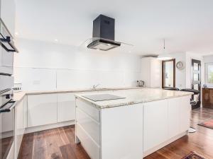 Kuchyň nebo kuchyňský kout v ubytování Fieldview - Uk40947