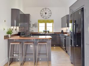 Η κουζίνα ή μικρή κουζίνα στο Manor Lodge Stables +25 φωτογραφίες