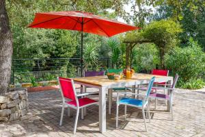 Un jardín fuera de "The Oak’s Villa" Poolspa Nature