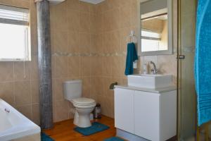 Ένα μπάνιο στο C 4Ever Unit 1 and 2