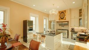 Köök või kööginurk majutusasutuses Bonaparte Castle