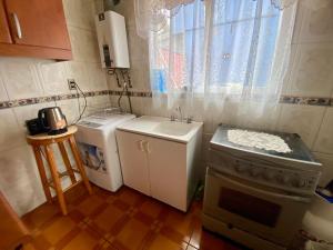 Η κουζίνα ή μικρή κουζίνα στο La Casa de Doña Isa +12 φωτογραφίες