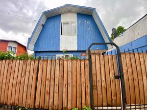 Το κτήριο όπου στεγάζεται  η παραθεριστική κατοικία