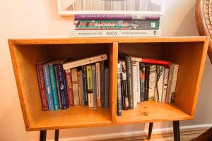 Η βιβλιοθήκη της παραθεριστικής κατοικίας