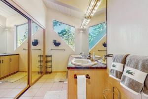 Posezení v ubytování Lakeview in the Pines + 29 fotografií