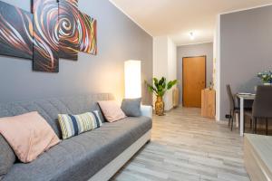 Χώρος καθιστικού στο Garden View Novara - Near Hospital - Free Wifi