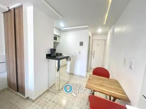 Η κουζίνα ή μικρή κουζίνα στο Apto em Intermares | Quarto Casal Estúdio #VF510