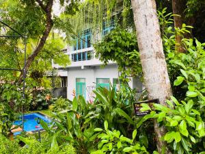 Zahrada ubytování Soul Villas & Cabana Near Beach with Pool