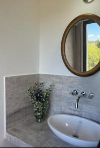 Koupelna v ubytování Dhyan Varin