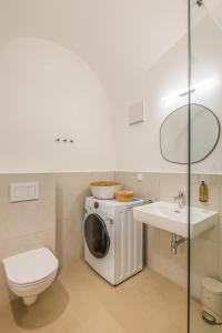 Koupelna v ubytování Air Con I free parking I floor heating + 14 fotografií