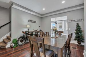 Гостиная зона в Spacious 3BR Home Minutes to Downtown Columbus +24 фотографии