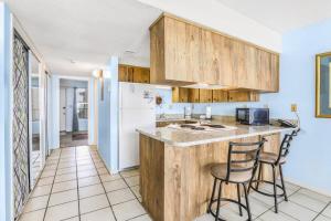 Kuchyň nebo kuchyňský kout v ubytování Island Wind West 177 Next to Hangout pool