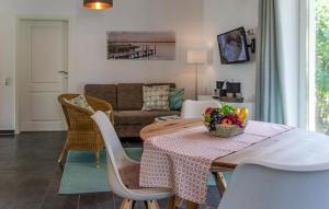 Χώρος καθιστικού στο K102 Eg