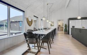 Φωτογραφία από το άλμπουμ του Cozy Home In Glesborg With Sauna σε Fjellerup