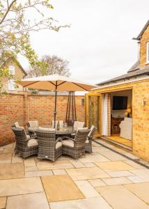 Et opholdsområde på STAXTON COACH HOUSE dog friendly with garden