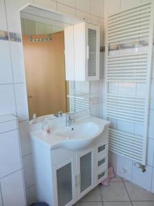 Ένα μπάνιο στο Ferienhaus Nordseesonne +27 φωτογραφίες