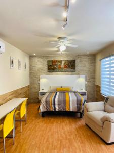 Posezení v ubytování Nice Queen bed apartment, private access