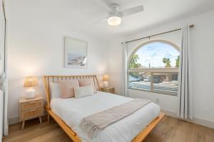 Postel nebo postele na pokoji v ubytování Gilbert Getaway - pool+games+pool table + 29 fotografií