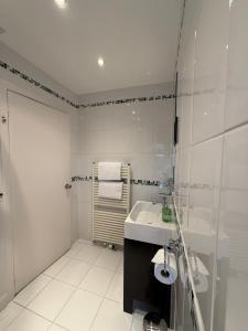 Ένα μπάνιο στο Craigatin House & Courtyard +81 φωτογραφίες