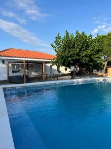 Πισίνα στο ή κοντά στο Villa Yenny Reus