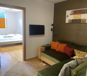 TV a/nebo společenská místnost v ubytování Penthouse TAMINO TOP 11