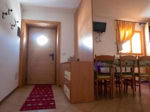 Μια τηλεόραση ή/και κέντρο ψυχαγωγίας στο Bait Nof