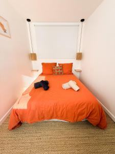 Postel nebo postele na pokoji v ubytování Cozy T2 - L'Herbaudière - 200m de la plage