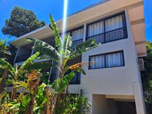 Budova, kde se chata nachází