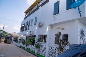 Photo de la galerie de l'établissement Gillant Luxury Homes, à Benin City 66 autres photos