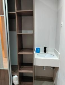 Φωτογραφία από το άλμπουμ του Or Haganuz σε Dobrovelychkivka