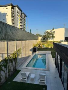 Πισίνα στο ή κοντά στο Valley Views Flat Santa Tecla